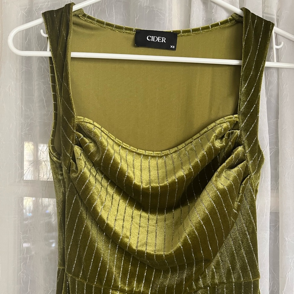 The Perfect Velvet Christmas Dress